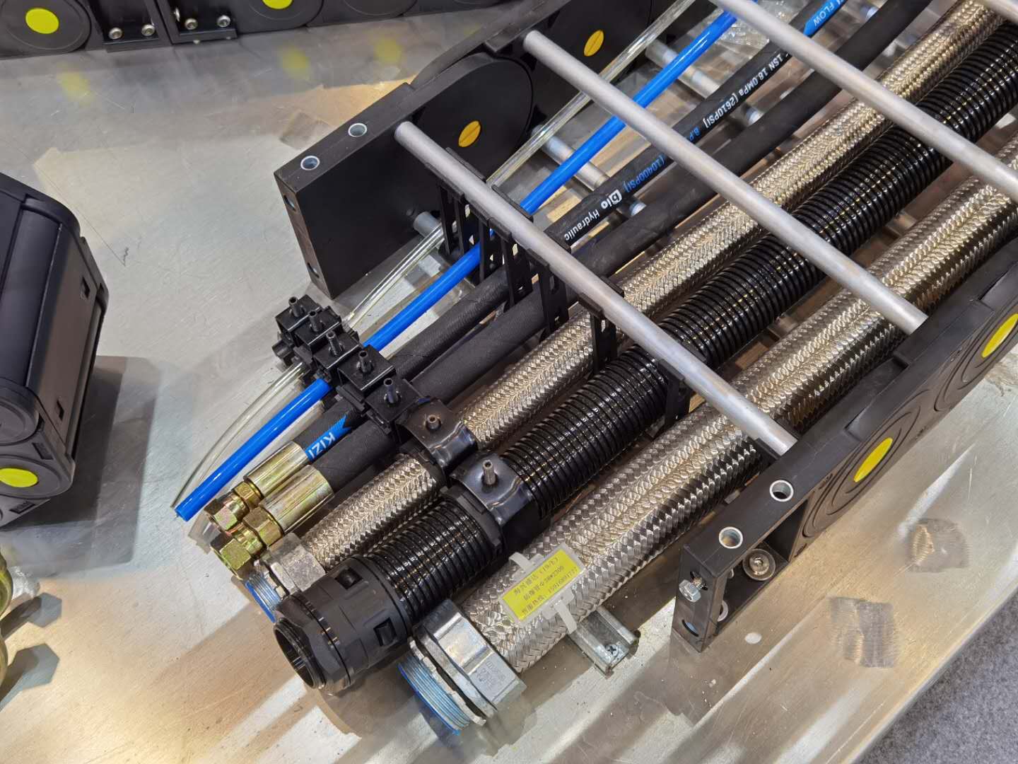 1758852356666004.jpg 大型拖链.jpg